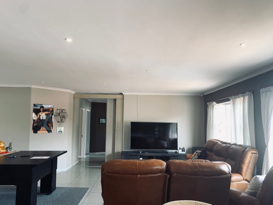 3 Bedroom Property for Sale in Summerstrand Eastern Cape